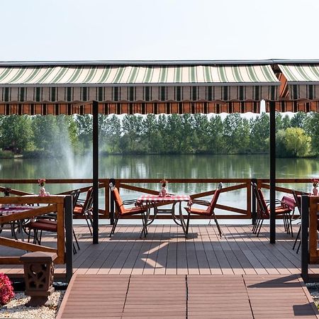 Hotel Bíbic és Tüskevár Étterem és Horgásztó Nyíregyháza Exterior foto